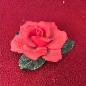 Nuova Capodimonte Red Rose Decorative Figurine